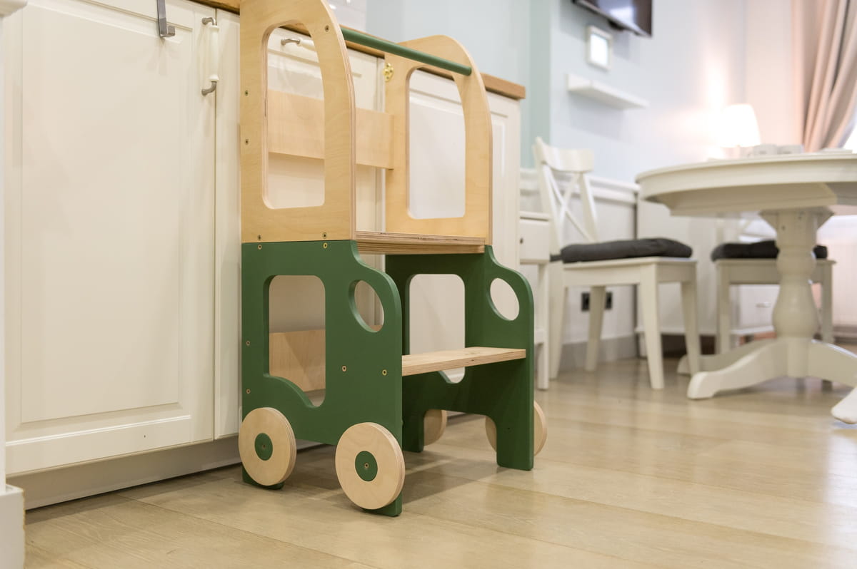 Car Kitchen Helper / Learning Table | Hertwill