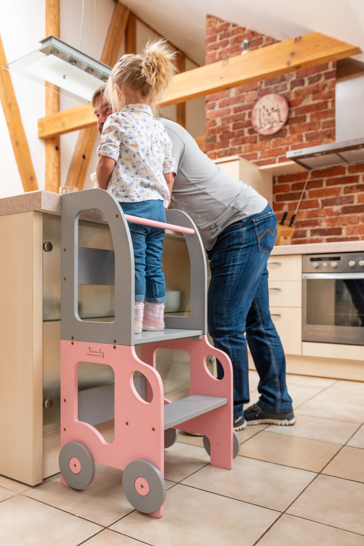 Car Kitchen Helper / Learning Table | Hertwill
