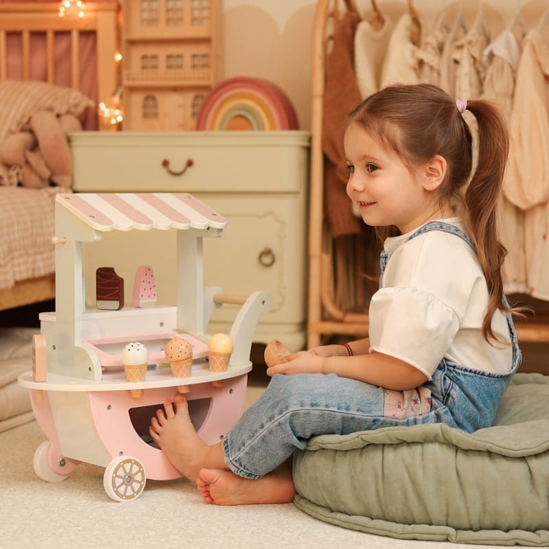 Wooden Ice Cream Shop With Cart | Hertwill