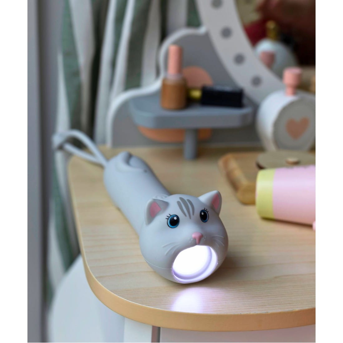 cat flashlight rechargeable Teprewes White Outdoor Kid's Rechargeable, Led Flashlight, Fun and Lightweight Kid Flashlight Suitable for Camping and Outdoor Exploration, Dog Walking, Birthday Gift : Tools & Home Improvement Pet Stains and More 3 in 1 Laser Pointer