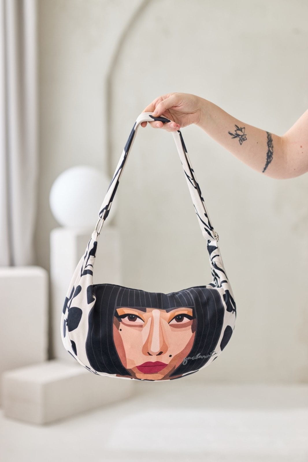 Selected product image