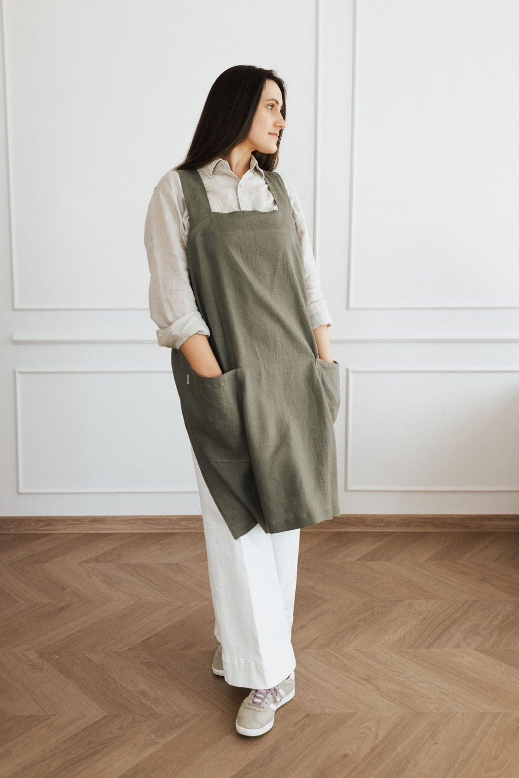 Linen Crossed Back Apron | Hertwill