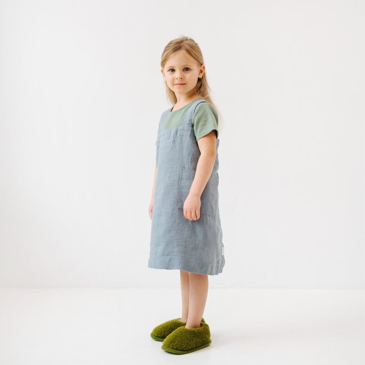 Linen Pinafore Apron for Kids - Blue Fog | Hertwill