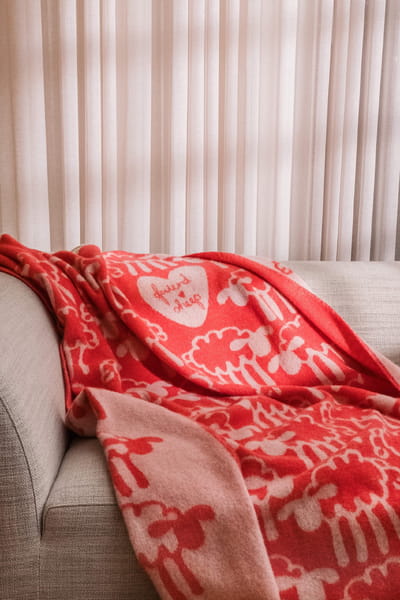 Friendsheep wool throw