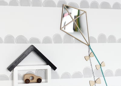 Kids Room Kite Mirror – Child-Friendly Acrylic & Wood