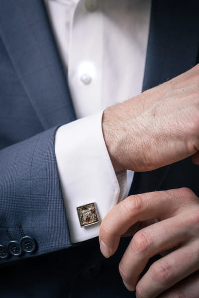 Square Cufflinks – Black-Spotted Leather