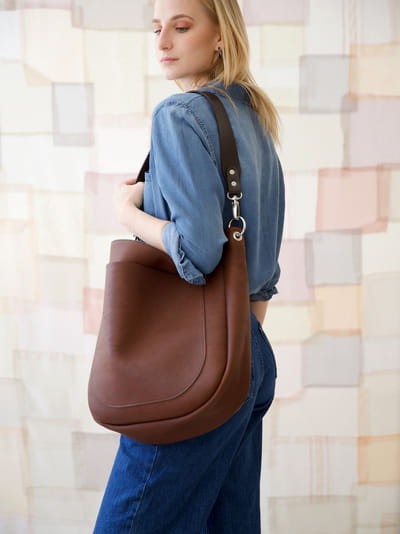 LULU Handbag with Front Pocket - Chocolate