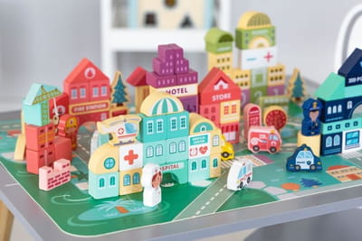 Wooden Blocks + Base City Set, 121 Pieces