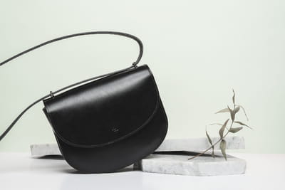 Leather Handbag Moon Pack - Black